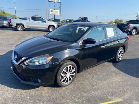 Used 2018 Nissan Sentra S image 5