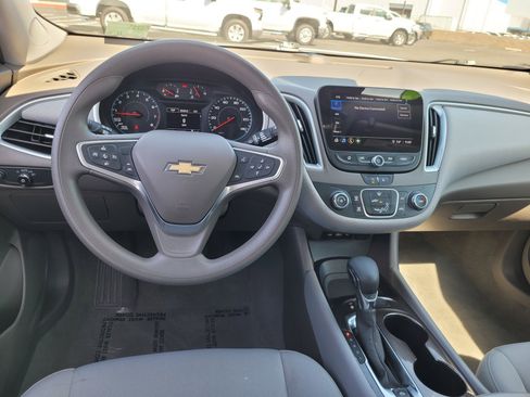 Used 2023 Chevrolet Malibu LS FWD image 18