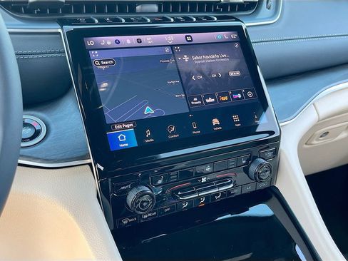 New 2025 Jeep Grand Cherokee L Limited w/ Black Appearance Package image 15