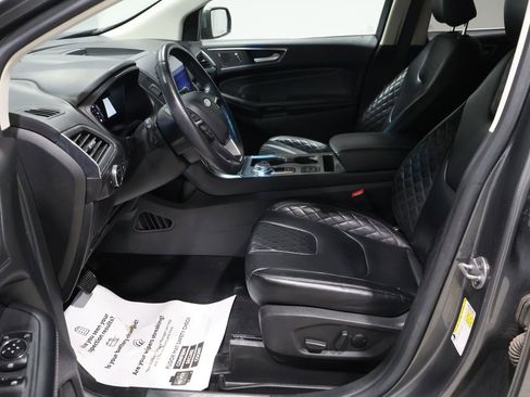 Used 2023 Ford Edge Titanium image 10
