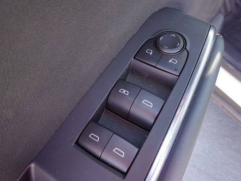 New 2025 GMC Acadia Elevation image 16