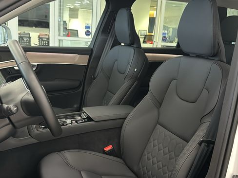 Used 2026 Volvo XC90 B5 Core AWD/4WD image 24