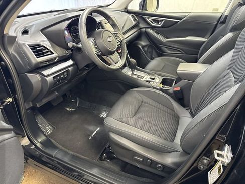 Used 2024 Subaru Forester Premium AWD/4WD image 12