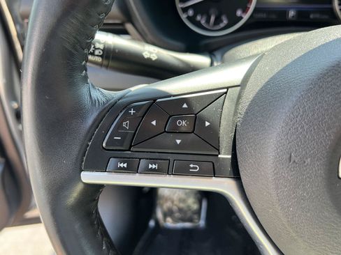 Used 2020 Nissan Sentra SV FWD image 31