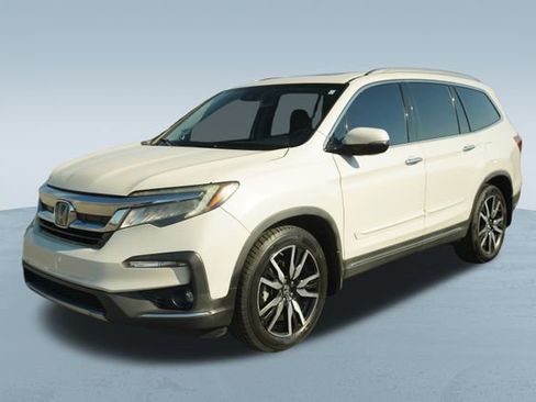Used 2019 Honda Pilot Touring image 3