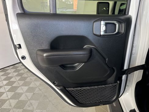 Used 2020 Jeep Gladiator Sport w/ Quick Order Package 24S image 24