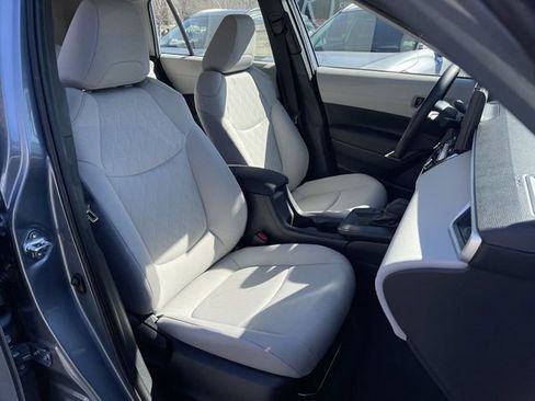 New 2026 Toyota Corolla Cross L image 11