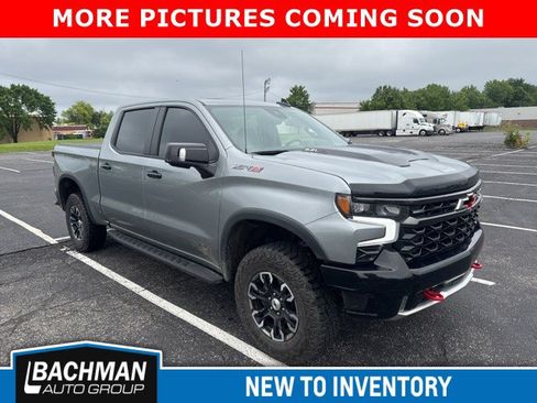 Used 2023 Chevrolet Silverado 1500 ZR2 w/ Technology Package AWD/4WD image 2