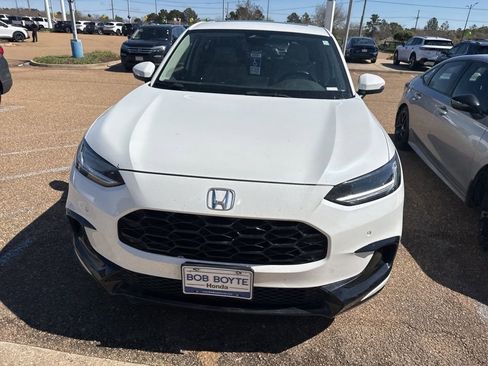 Used 2023 Honda HR-V EX-L image 2