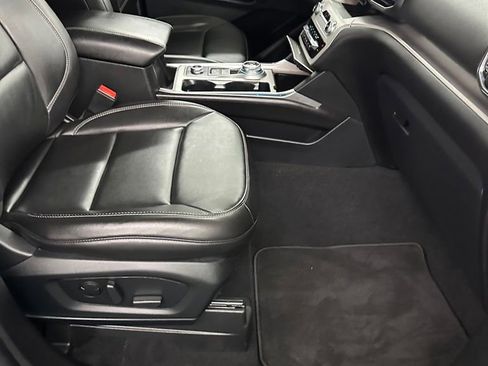 Used 2022 Ford Explorer XLT w/ Equipment Group 202A image 45