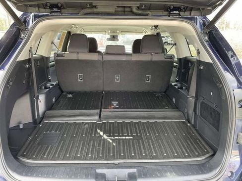 Used 2023 Toyota Highlander LE image 13