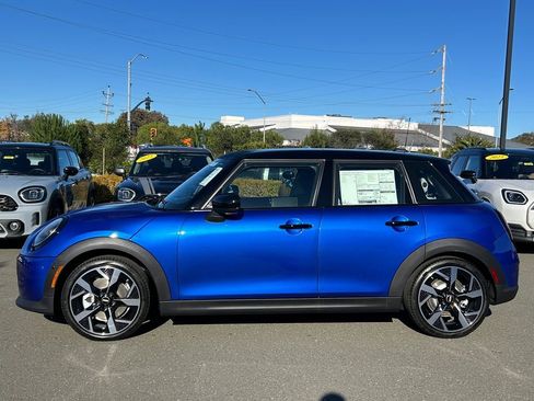New 2026 MINI Cooper 4-Door Hardtop image 2