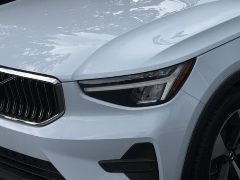 Certified 2024 Volvo XC40 B5 Core w/ Protection Package Premier AWD/4WD image 6