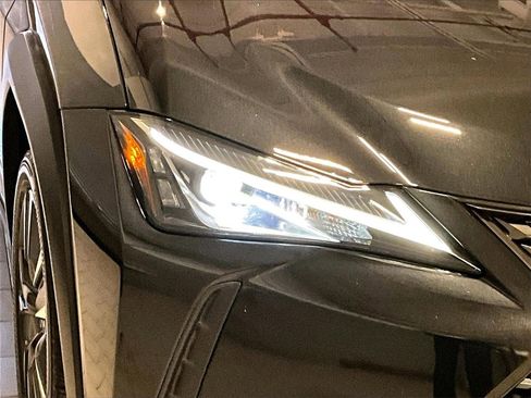 Used 2019 Lexus UX 250h image 30