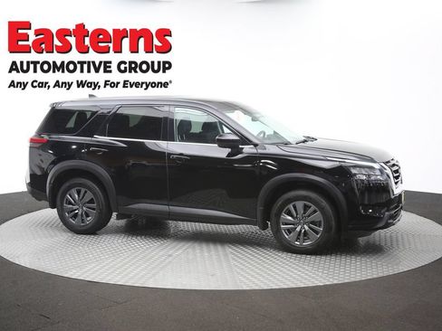 Used 2024 Nissan Pathfinder S AWD/4WD image 47