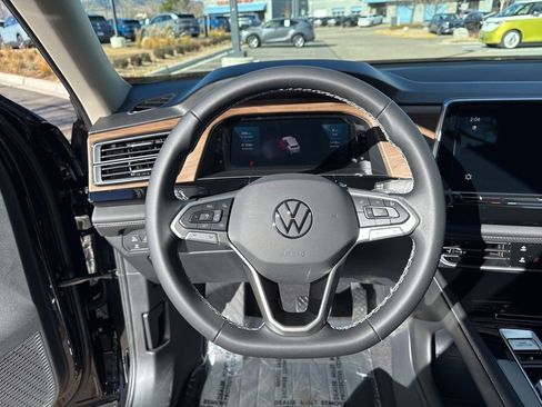 New 2026 Volkswagen Atlas SE image 14