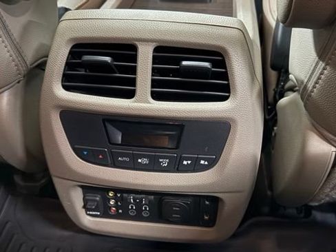 Used 2017 Honda Pilot Touring image 37