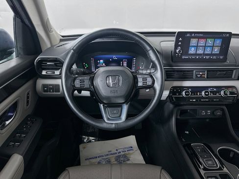 Certified 2025 Honda Pilot Elite image 23