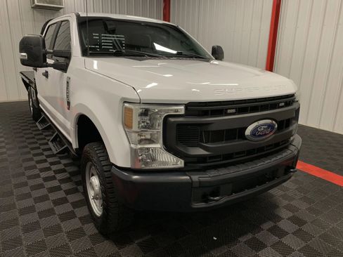 Used 2022 Ford F250 XL w/ Power Equipment Group image 6