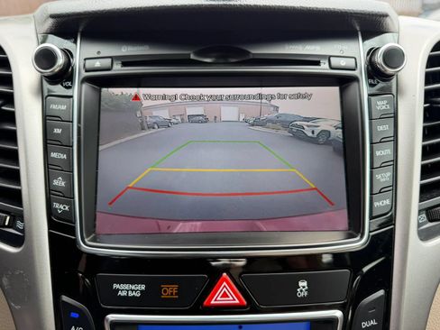 Used 2013 Hyundai Elantra GT w/ Tech Pkg FWD image 17