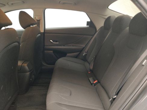 Used 2024 Hyundai Elantra SE image 18