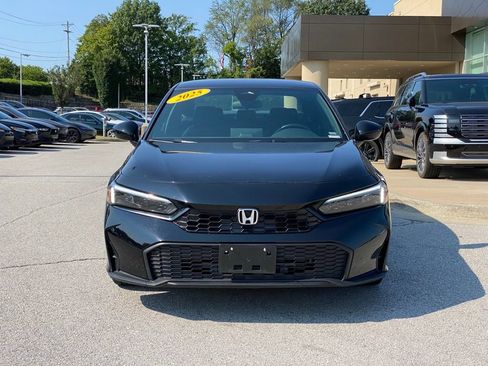 Used 2025 Honda Civic Sport image 2