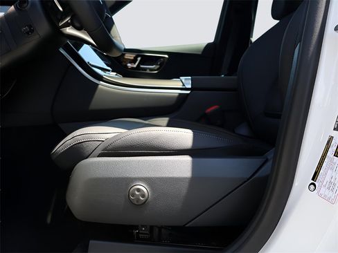 New 2025 Mercedes-Benz GLC 43 AMG GLC 43 AMG image 40