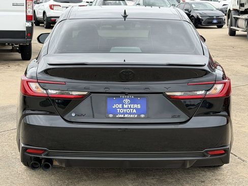 Used 2025 Toyota Camry SE w/ Convenience Package FWD image 8