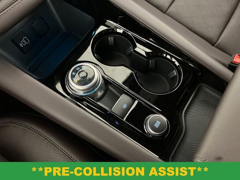 New 2026 Ford Explorer Platinum image 27