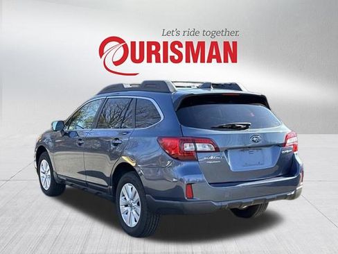 Used 2017 Subaru Outback 2.5i Premium image 4