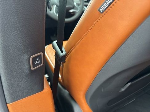 New 2026 Chrysler Pacifica Pinnacle image 19