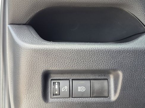 Certified 2025 Toyota RAV4 XLE image 34