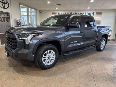 New 2026 Toyota Tundra SR5 w/ SR5 Convenience Package