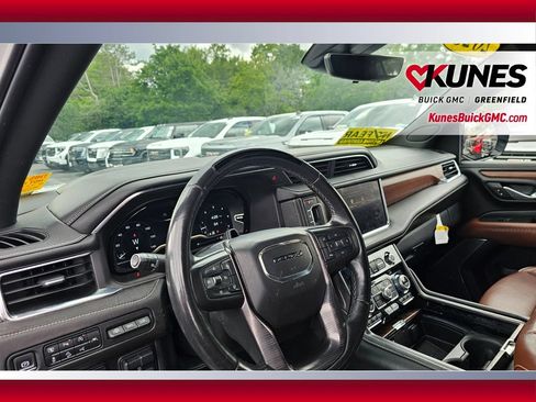 Used 2023 GMC Yukon XL Denali Ultimate w/ LPO, Floor Liner Package AWD/4WD image 14