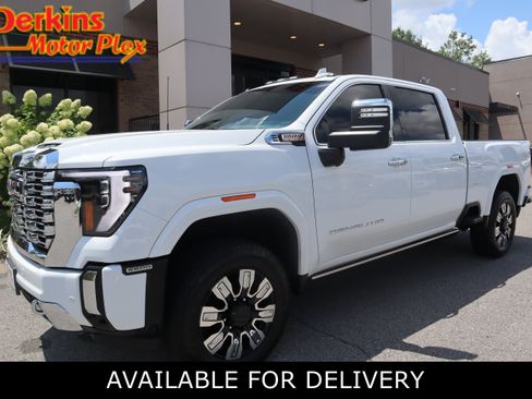 Used 2024 GMC Sierra 2500 Denali w/ Denali Reserve Package AWD/4WD image 1