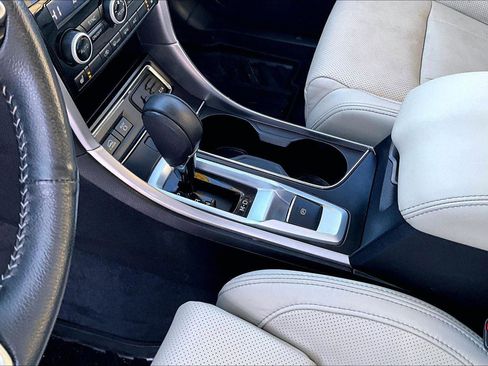 Used 2022 Subaru Ascent Limited w/ Technology Package image 14