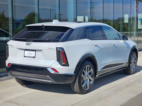 New 2026 Cadillac Optiq Luxury 2 AWD/4WD image 5