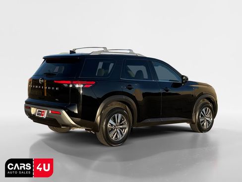 Used 2024 Nissan Pathfinder SL FWD image 7
