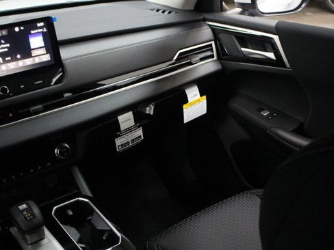 New 2026 Mitsubishi Outlander ES image 22