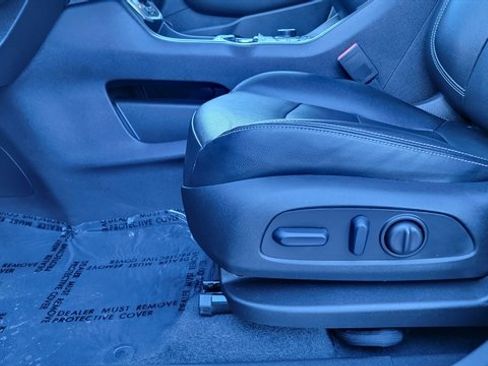 Used 2024 GMC Terrain SLT image 20