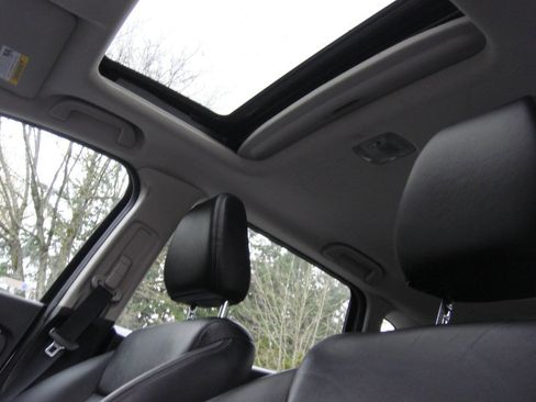 Used 2017 Honda Fit EX-L image 12