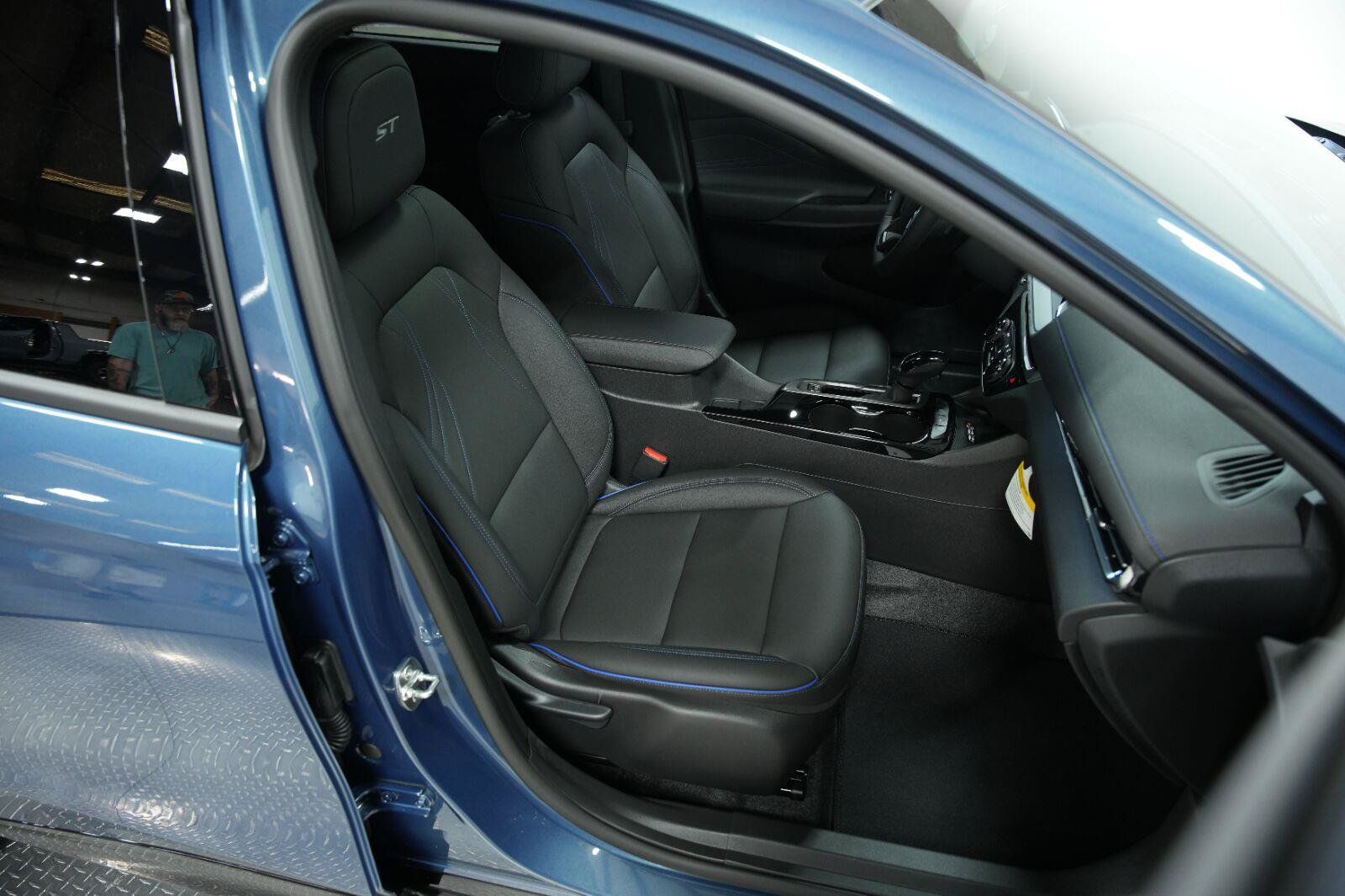 New 2026 Buick Envista Sport Touring w/ Convenience I Package FWD image 15