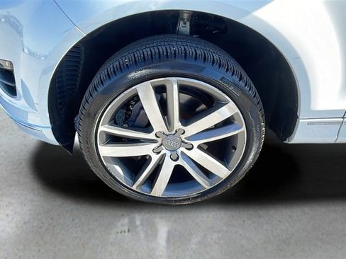 Used 2013 Audi Q7 3.0T Premium Plus image 10