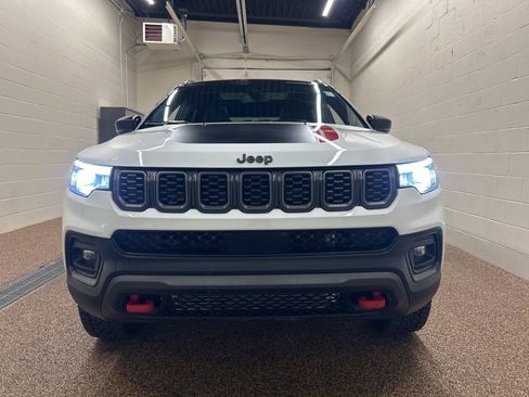 Used 2024 Jeep Compass Trailhawk w/ Trailhawk Elite Group AWD/4WD image 6