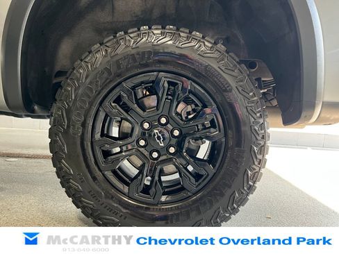 Used 2023 Chevrolet Silverado 1500 ZR2 w/ Technology Package AWD/4WD image 35