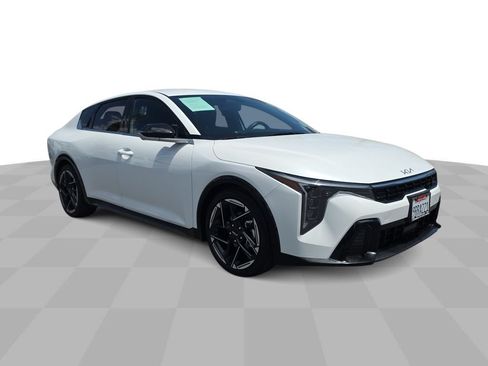 Used 2025 Kia K4 GT-Line FWD image 2