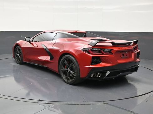 Used 2021 Chevrolet Corvette Stingray Premium Conv w/ Z51 Performance Package RWD image 3
