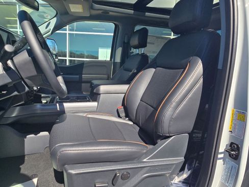 New 2026 Ford F250 Lariat w/ Black Appearance Package AWD/4WD image 16