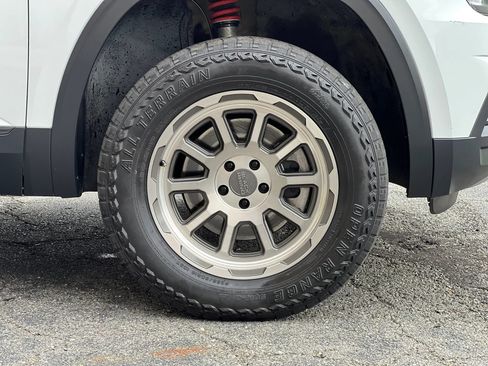 Used 2018 Volkswagen Atlas SE AWD/4WD image 48
