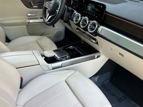 Certified 2023 Mercedes-Benz GLB 250 image 31